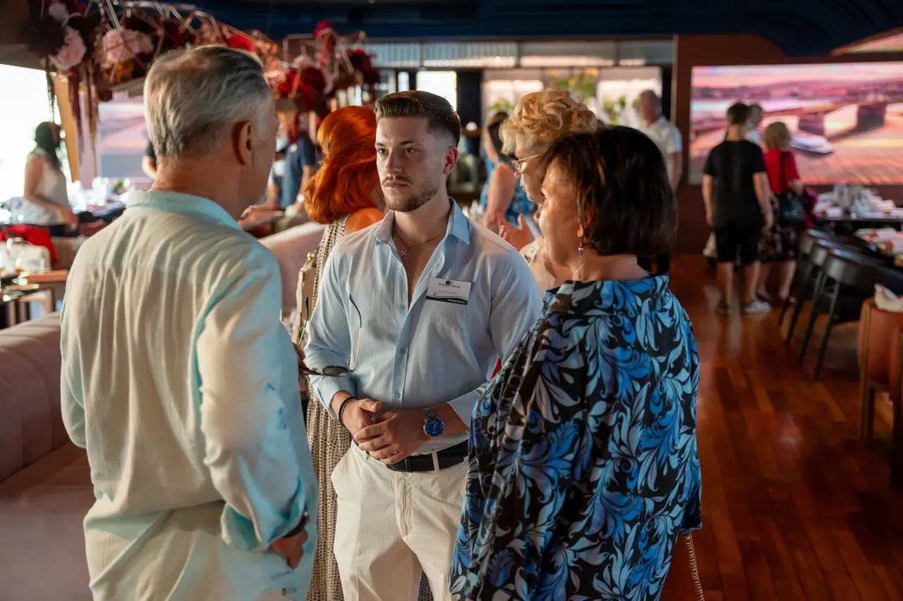 2026_07_16_19_00_09_A7400975.webp
