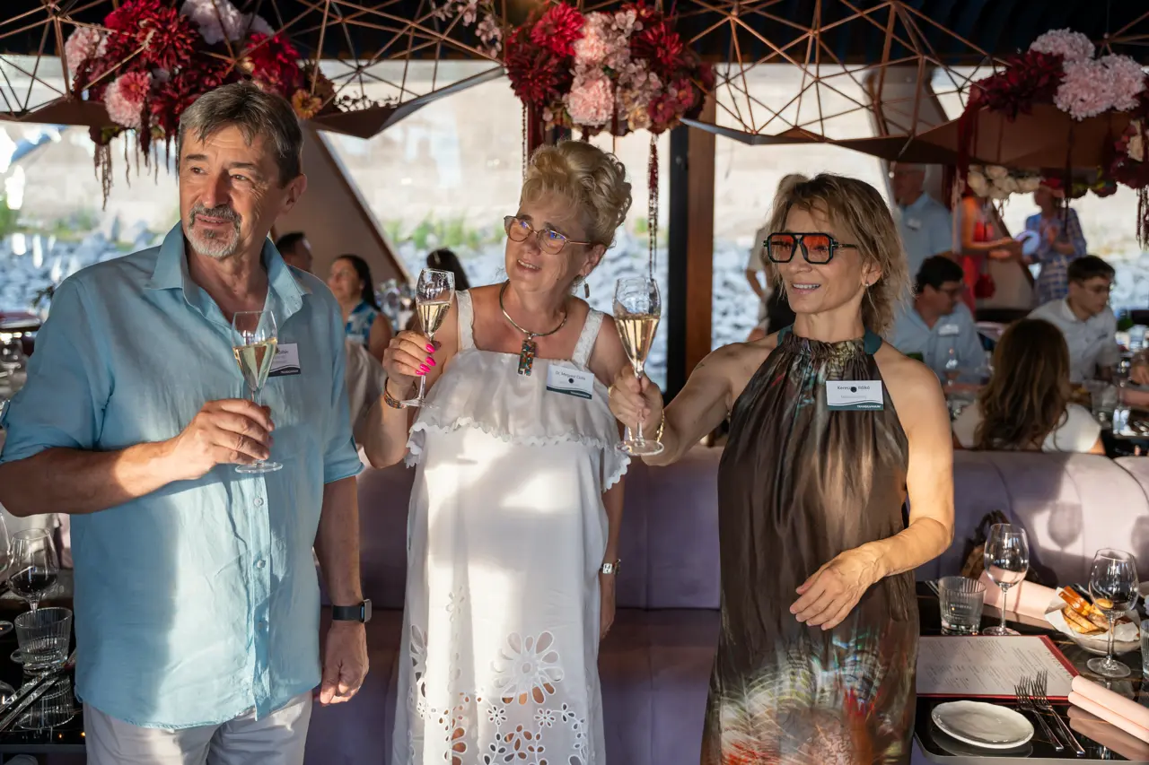 2026_07_16_19_15_55_A7401105.webp