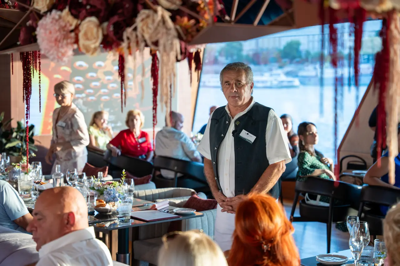 2026_07_16_19_47_11_A7401218.webp