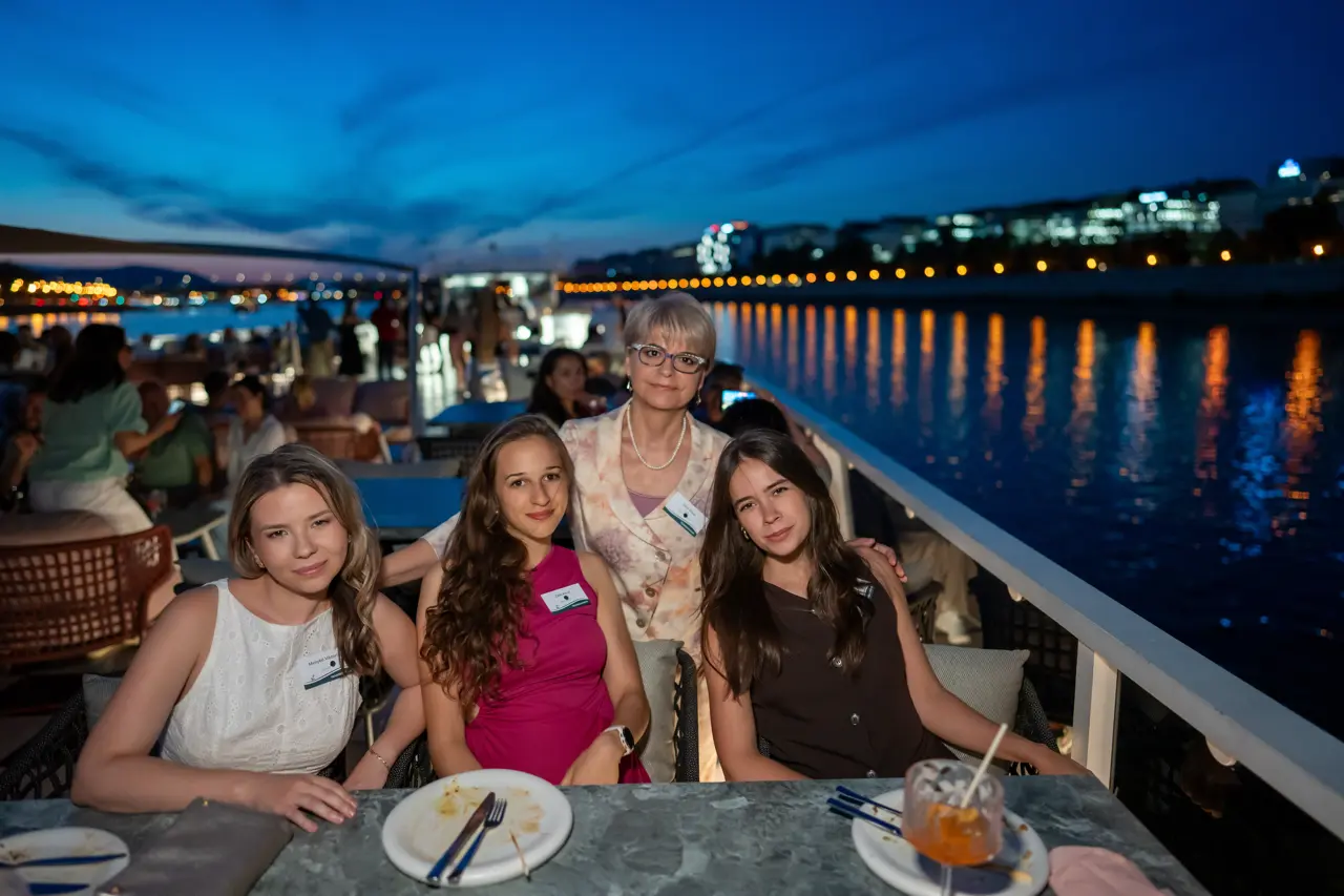 2026_07_16_21_20_30_A7401534.webp