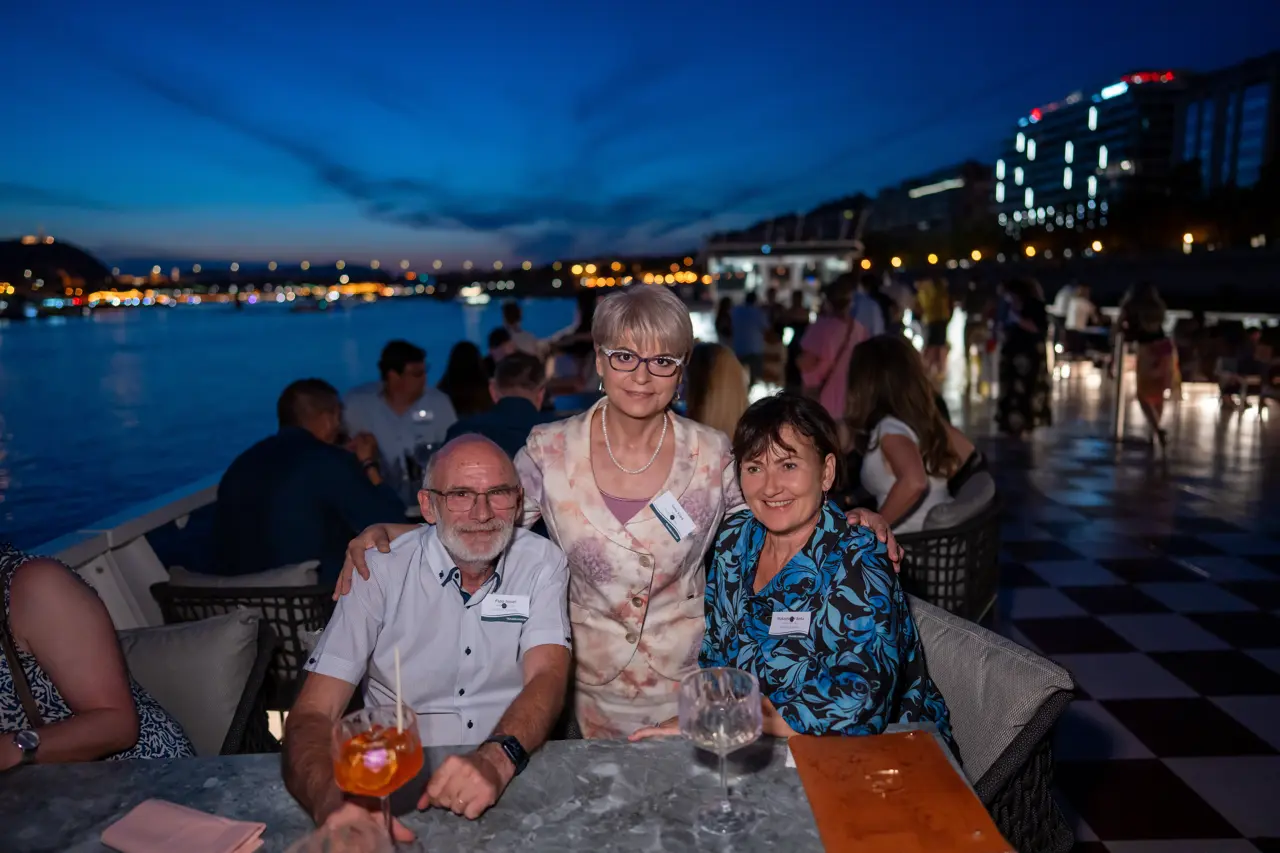 2026_07_16_21_25_02_A7401575.webp