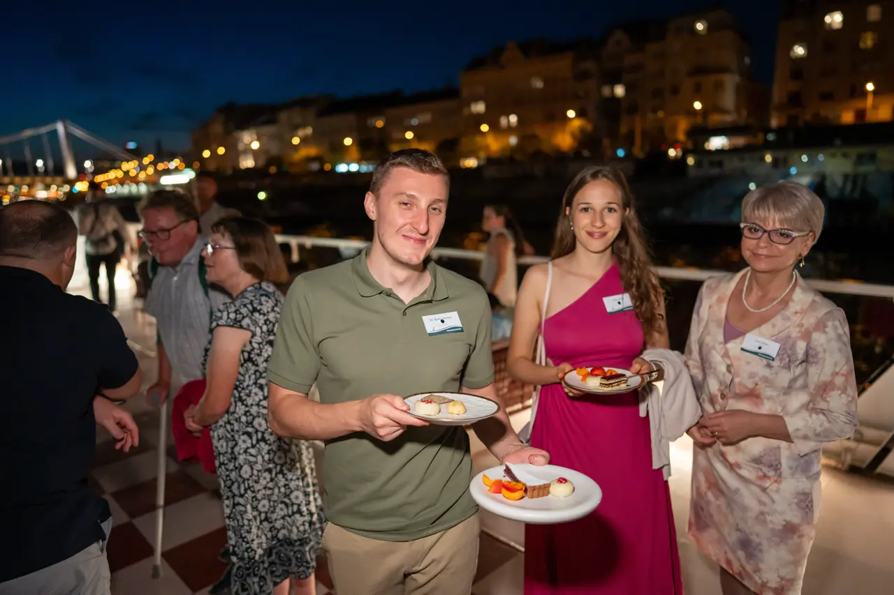 2026_07_16_21_41_30_A7401632.webp